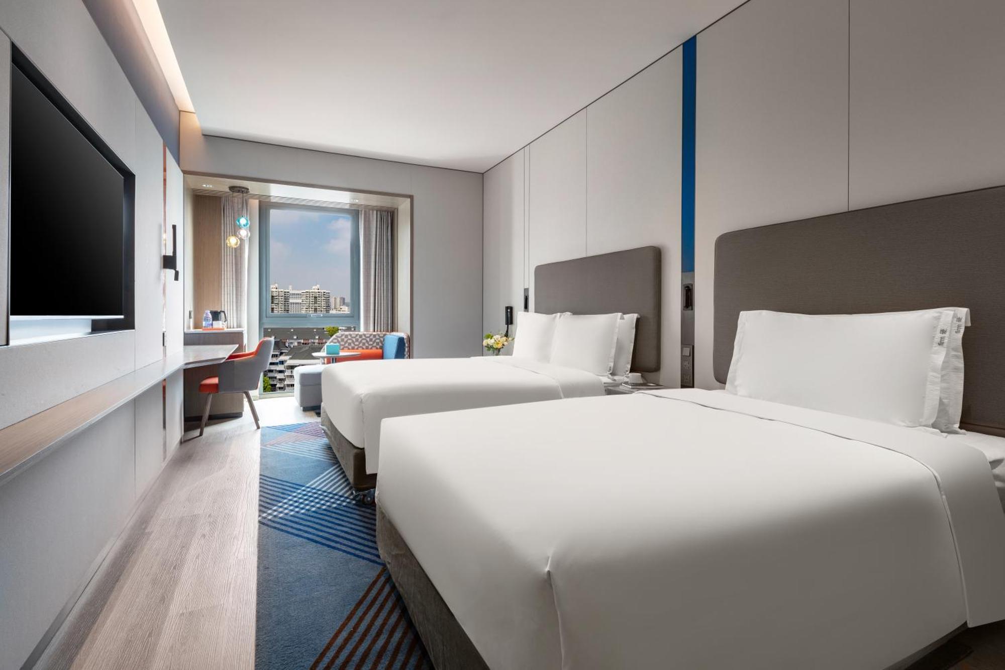 Holiday Inn Express Changfeng Park Shanghai Exterior photo